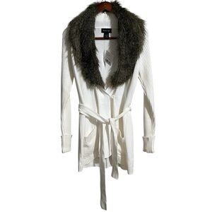 Focus 2000 Off-white Long Cardigan with Removable Faux Fur Collar Size Large